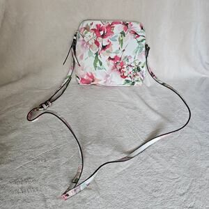 Liz Claiborne LC Monica Crossbody Purse Lillies Dream White Pattern